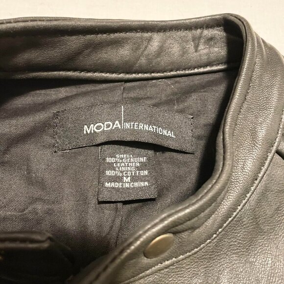 Moda International Womens Leather Jacket Size Medium - Picture 3 of 16